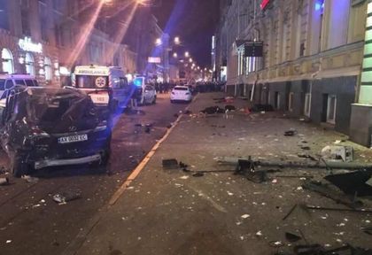 БРУТАЛНИ КАДРИ! Пет жертви при кървава касапница в Украйна! Вижте как трагедията се разиграва пред очите ви (ВИДЕО 18+)