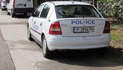Русенец нападна жена в дома ѝ