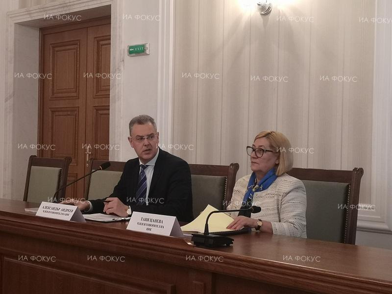 Александър Андреев, ЦИК: За изборите са регистрирани 15 партии, 8 коалиции и 10 инициативни комитета
