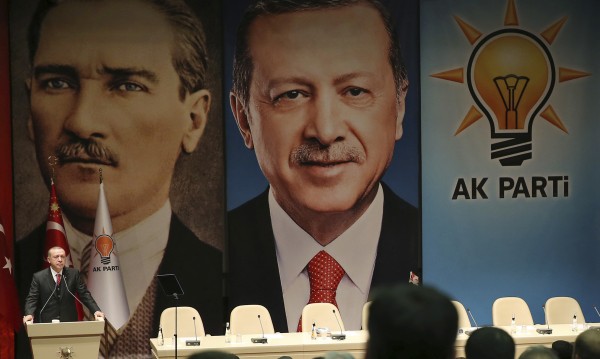 Съветник на Ердоган: Да ревизираме отношенията с НАТО!