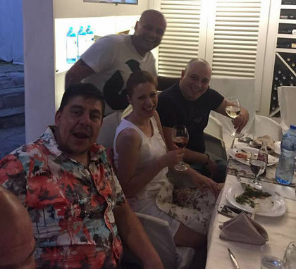 Кмета ще плаща сметката на празнуващи фенове на Ботев тази вечер! СНИМКИ