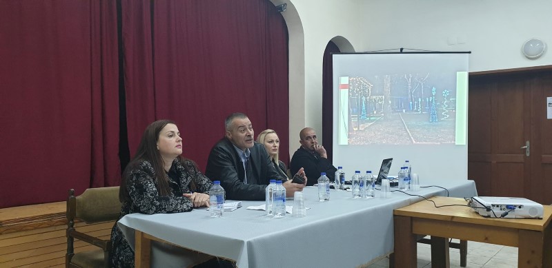Депутатът от ГЕРБ - София Евгения Алексиева и представители на ГЕРБ - Панчарево се срещнаха с жители на селата Кривина, Казичене и Кокаляне