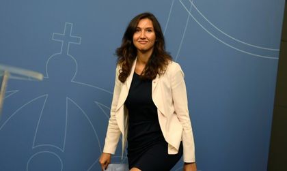 $5000 глоба за бивша шведска министърка, шофирала подпийнала