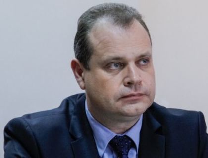 Шеф на пътна служба понижен заради непочистен сняг