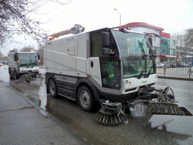 Вижте кои улици ще мият от утре