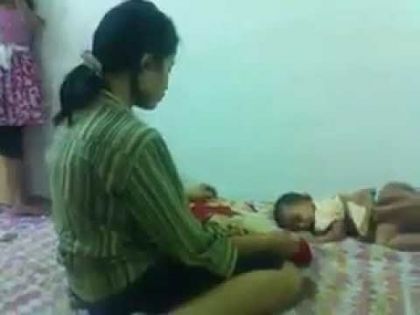 Как може да има такива майки? Страшно зверство на родител срещу малчуган (ВИДЕО 18+)