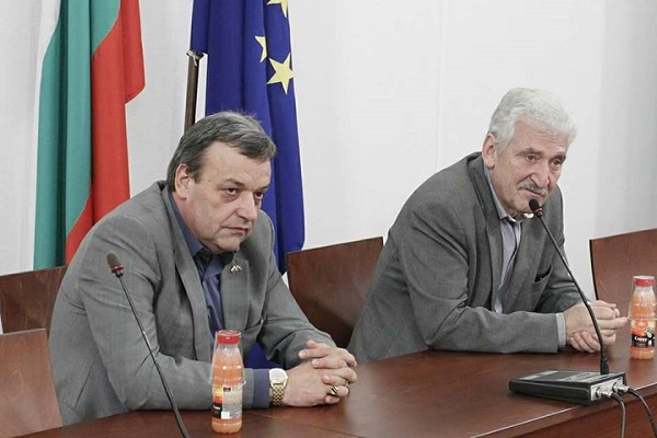 Народните представители от ГЕРБ-Перник Красимир Велчев и д-р Александър Александров организират приемен ден на 26 март