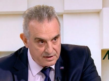 Валентин Касабов: Надига се страшен вой за апартментгейт, а Доган е недосегаем и това е страшно!