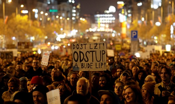 Многохилядни протести в Прага, Бабиш обаче не дава оставка