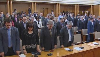 Парламентът почете паметта на загиналите от атентатите в Брюксел