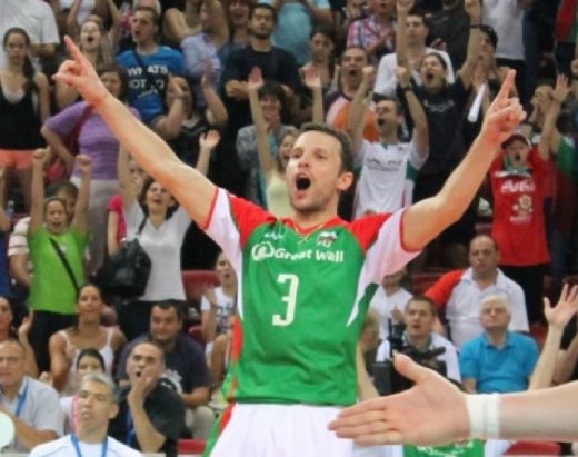Андрей Жеков зарадва Гибона