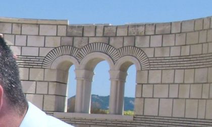 Бесарабски българи готвят копие на Голямата
базилика в Плиска