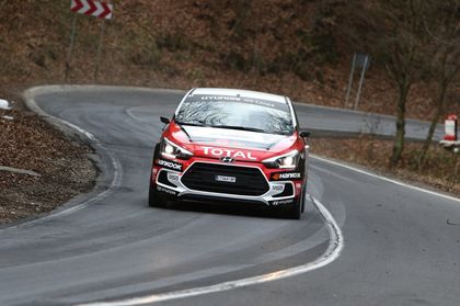Оспорвани битки в Hyundai Racing Trophy на румънска земя