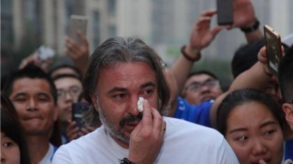 Ясен Петров след уникалното изпращане в Китай: Настръхват ми косите, когато се сетя за сълзите и тъгата на хората