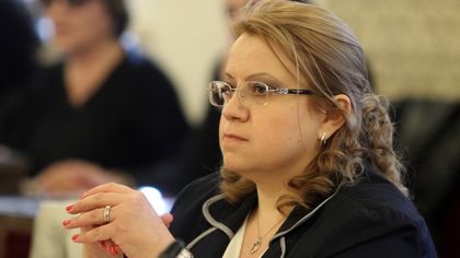 ИСКРИ В ЕФИР! Деница Златева изригна срещу ГЕРБ: Имаме над 100 сигнала, постъпили в БСП за роднински назначения
