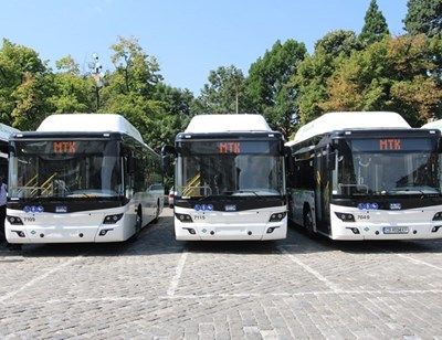 Автобусите на градския транспорт в София масово без аварийни чукчета
