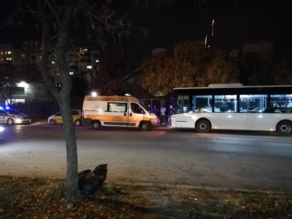 Автобус пак помете жена в Пловдив (СНИМКИ)