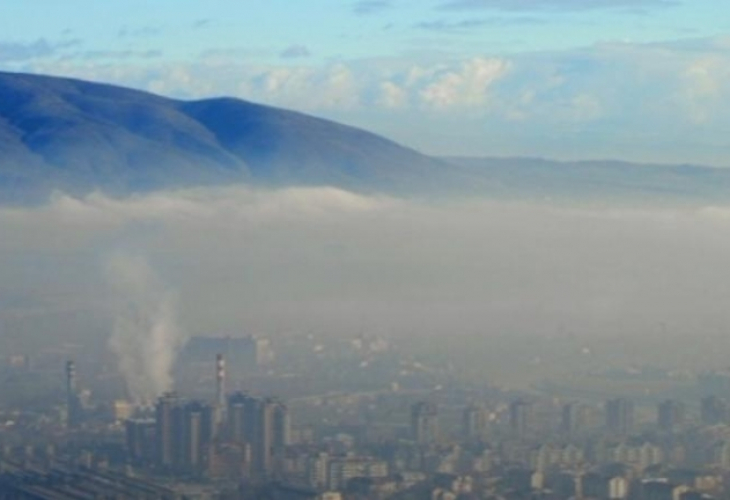 Опасно мръсен въздух дишат днес жители на четири големи града у нас