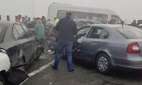 Четирима загинаха във верижна катастрофа в Румъния