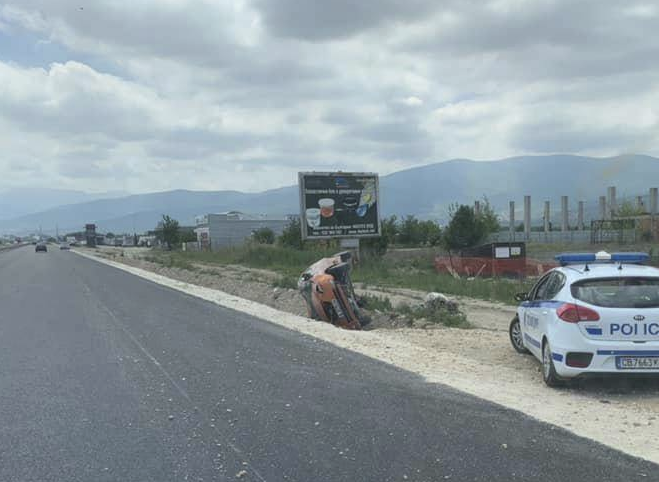 20-годишна шофьорка се обърна на пътя Пловдив-Асеновград