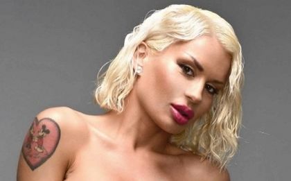 Гласувай за Playmate of the Year 2015!