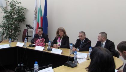 Вицепрезидентът Илияна Йотова: Целта ни е да задържим в България чуждестранните студенти, защото държавата инвестира в тях