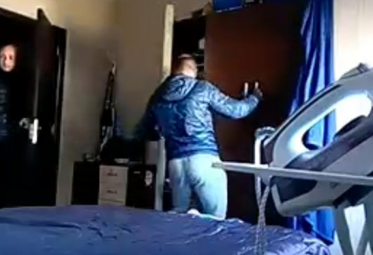 Мутри в капана! Домашна камера улови на ВИДЕО двама крадци, а часове по-късно вече са с белезници
