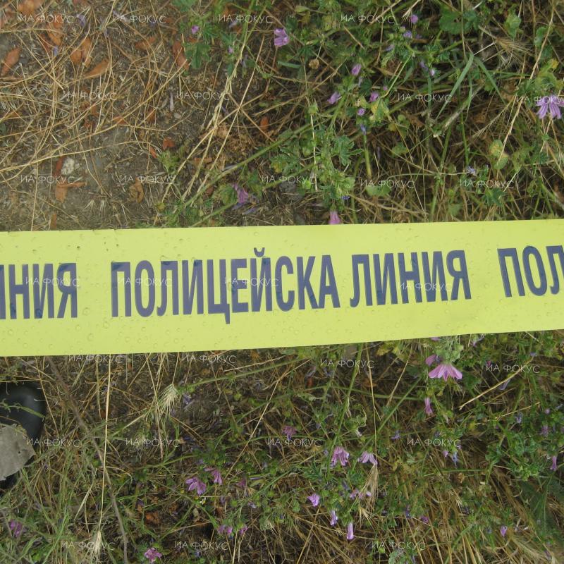 Тялото на 49-годишен мъж е открито под скат в село Полковник Серафимово