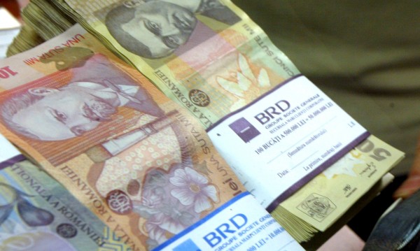 За година: Средната заплата в Румъния скочила с 15%