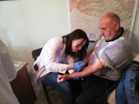 Смолян: Студенти по медицина проведоха безплатни прегледи и изследвания на жители в община Златоград