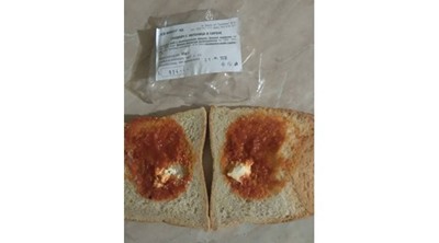 Скандална наредба: 2,4 г сирене и 40 г лютеница в ученическия сандвич