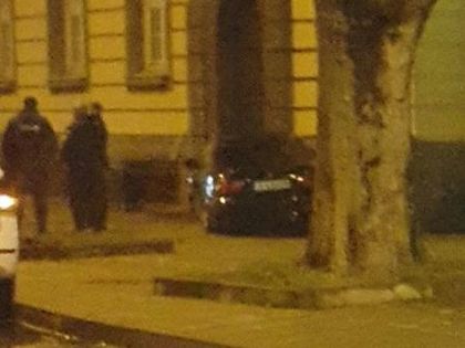 Джигит с бургаско БМВ се заби в сградата на Областна администрация след среднощен дрифт