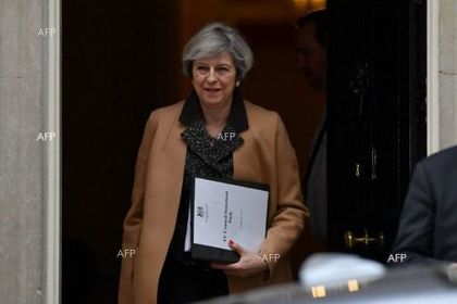 „Известия“: Постоянният представител на РФ в ЕС за съдбата на Тереза Мей