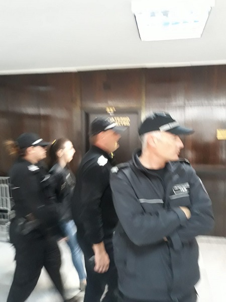 Благоевград: При закрити врата се гледа обжалването на наложената мярка за неотклонение спрямо задържаната при спецакция в ОДМВР Розалина Кьосева