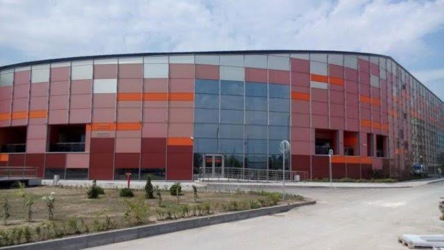 Мистериозна смяна, Колодрума с нов директор
