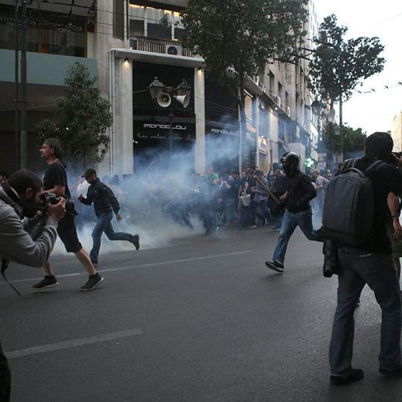 Kathimerini: Гръцката полиция е използвала сълзотворен газ срещу анархисти