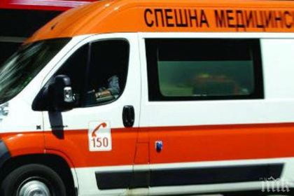 Жена е с три счупени ребра и комоцио, друга - с травми по главата! И двете - блъснати от коли