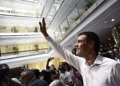 El Pais: Педро Санчес използва успеха си на изборите, за да засили позициите на Испания сред левите в ЕС