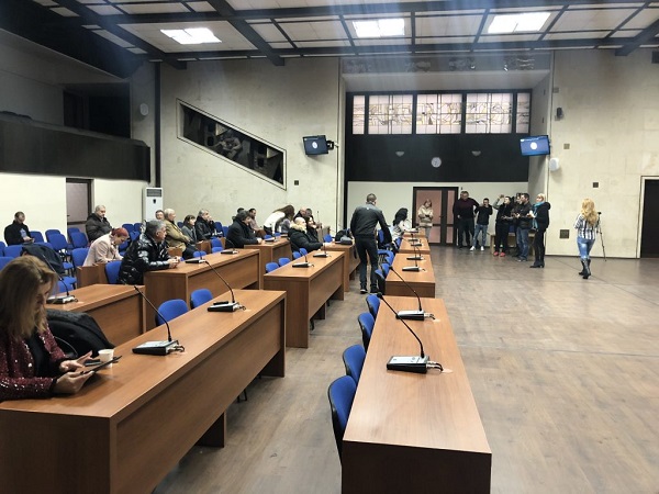 Благоевград: Поради липса на кворум не се проведе извънредната сесия на Общинския съвет