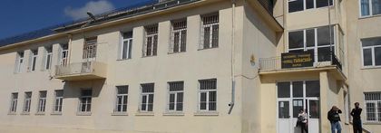 Баща от Варна: Пред училище