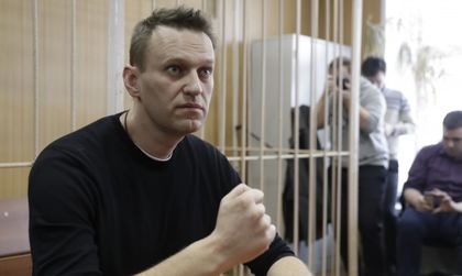 Осъдиха руския опозиционер Навални за организиране на протест