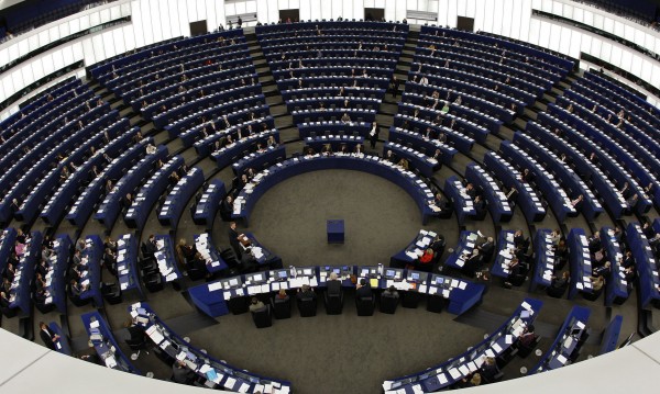 Европарламентът гласува: Да замразим преговорите с Турция!