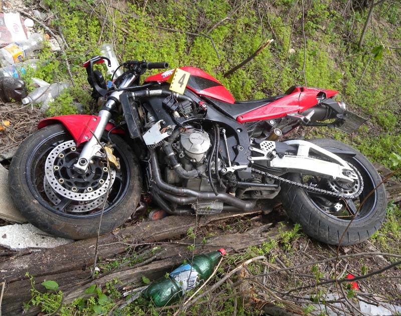 Велико Търново: 29-годишен моторист е пострадал при катастрофа между селата Самоводене и Ресен