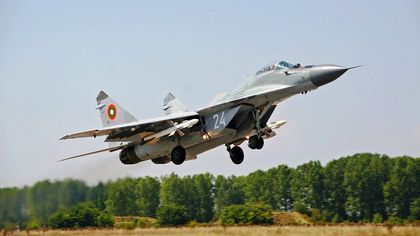 Поделението на авиобазата в Графа в Долна Митрополия става на 75 години