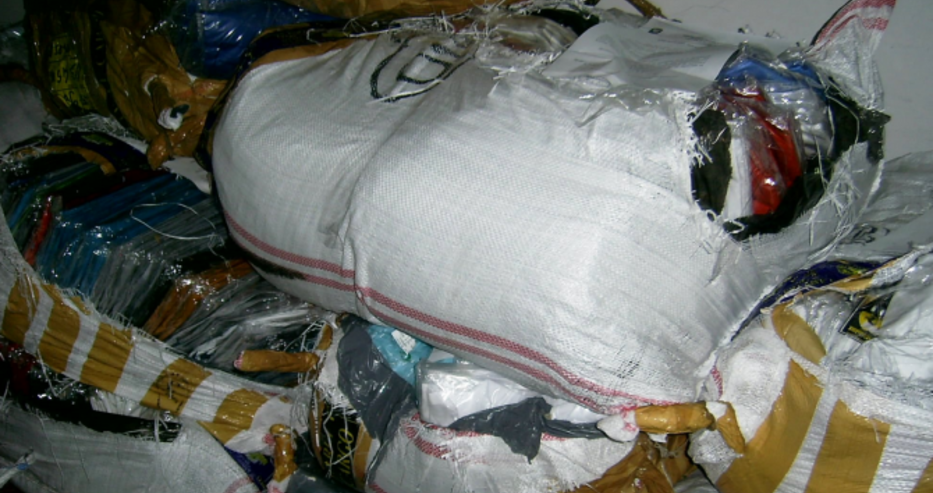 Фалшиви стоки за 275 000 лв. са иззети при полицейска акция в магазини в Златни пясъци
