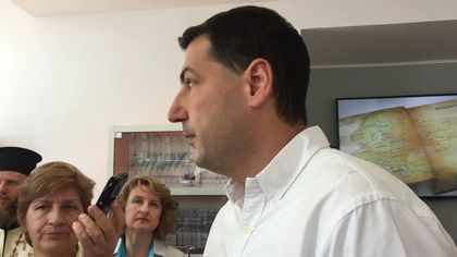 Беда сполетя кмета Тотев, младежи му помогнаха