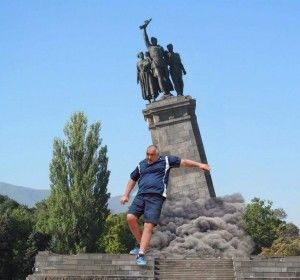 Атлантът Борисов спасява вражеската на атлантизма символика в България
