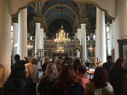 Пловдивчани напълниха църквите на Разпети петък