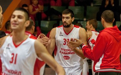 Лукойл иска мощна подкрепа за първото домакинство в Европа