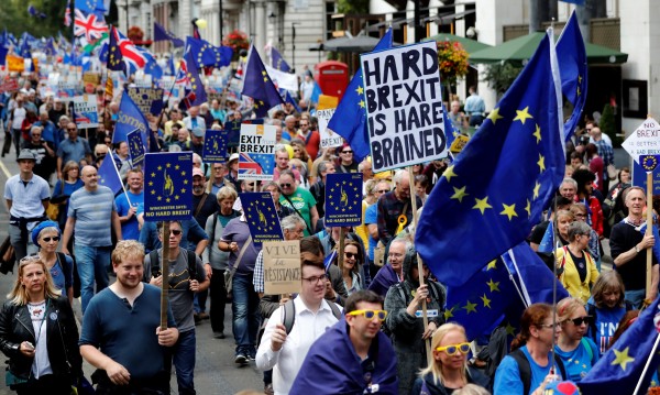 Exit from Brexit: Хиляди протестират в Лондон срещу Brexit